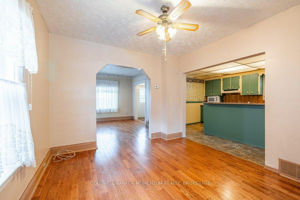 Photo 10 of 51 Sixth Street, Welland, Lincoln/Crowland — HOMEH