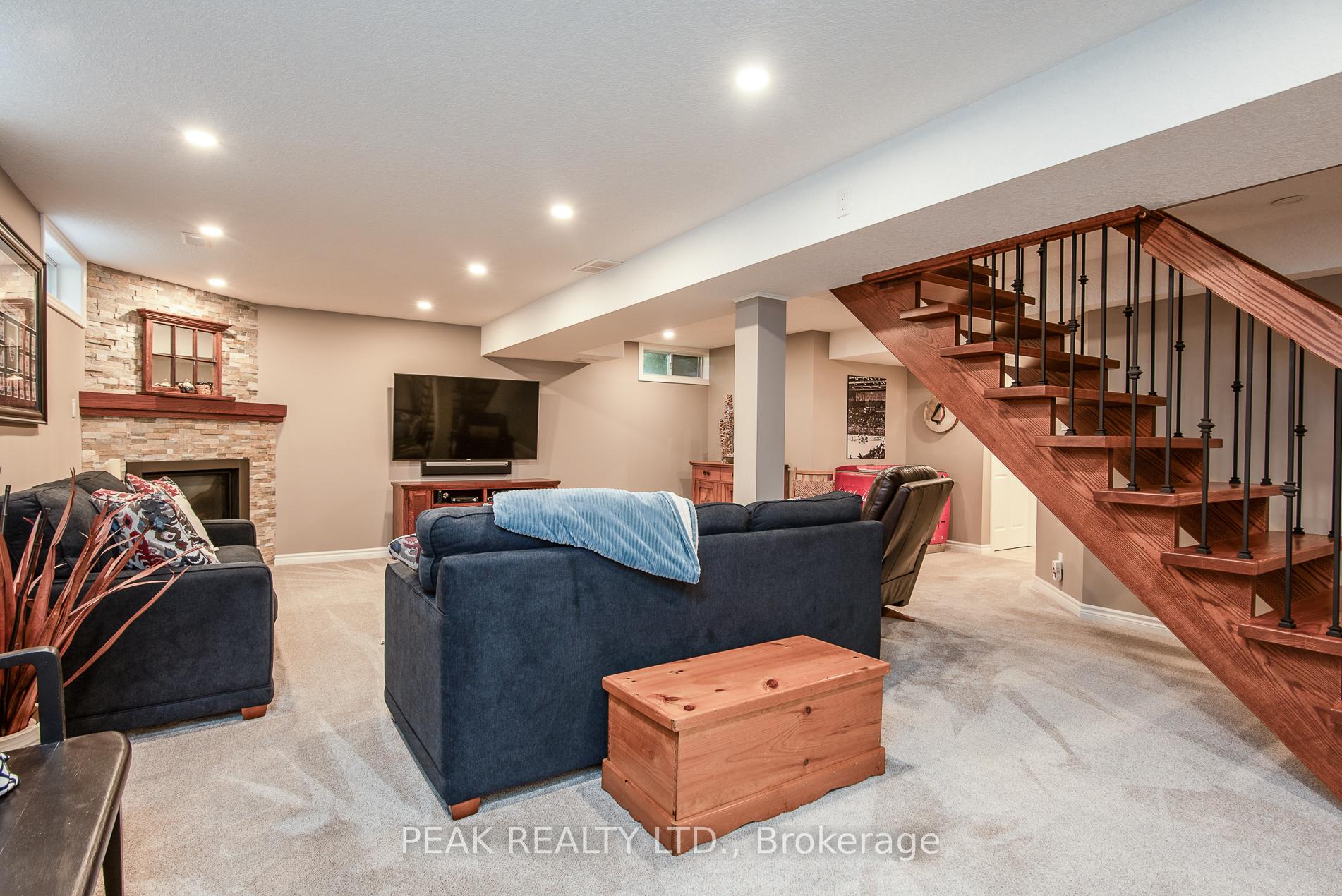 Photo 28 of 500 Foxhill Place, Waterloo, Westvale — HOMEH