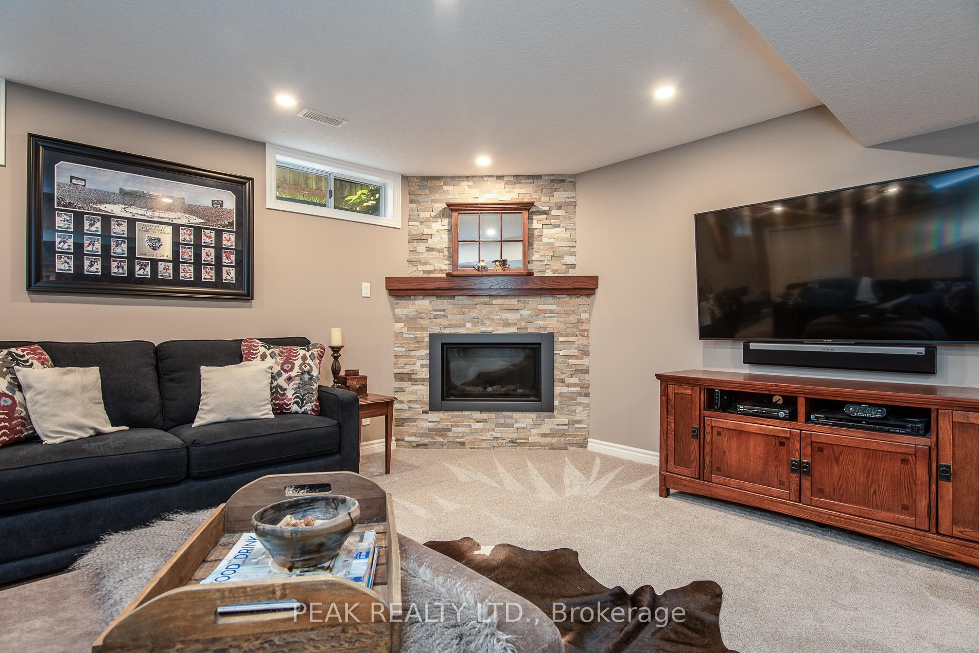 Photo 30 of 500 Foxhill Place, Waterloo, Westvale — HOMEH