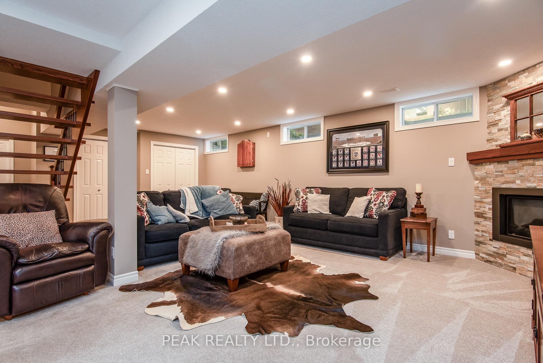 Photo 32 of 500 Foxhill Place, Waterloo, Westvale — HOMEH