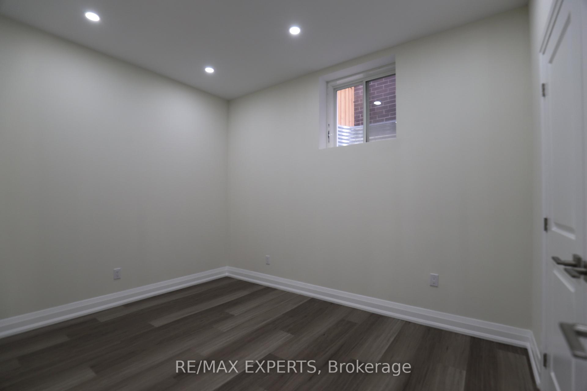 Photo 10 of 108 Ballantyne Boulevard, Vaughan, Vellore Village — HOMEH
