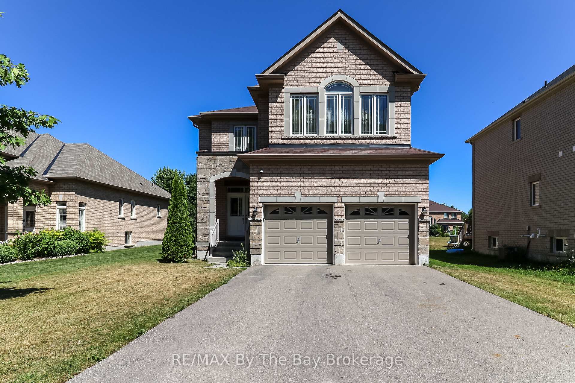Photo 1 of 73 Pearl Street, Wasaga Beach — HOMEH