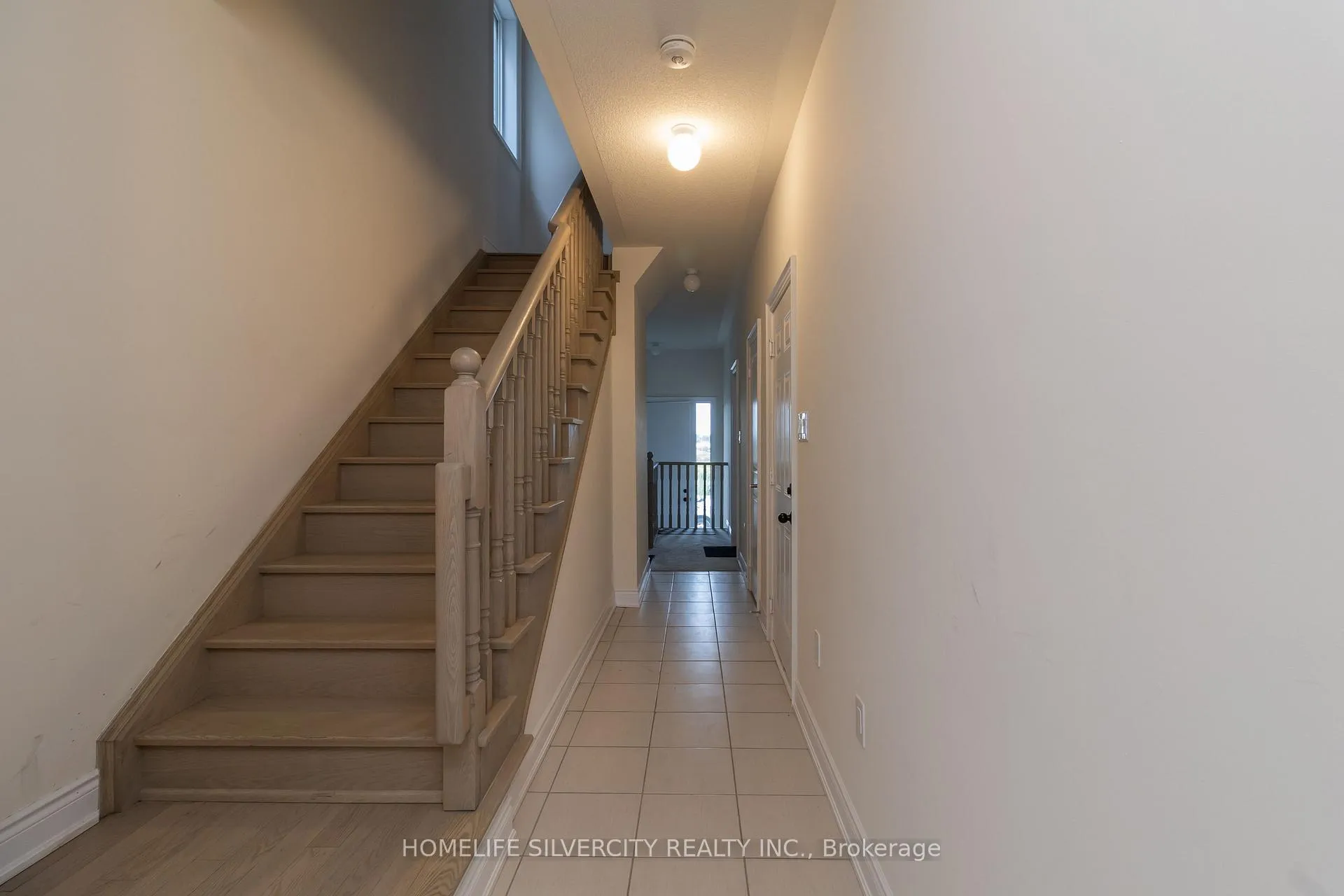 Photo 6 of 403 Tennant Circle, Vaughan, Vellore Village — HOMEH