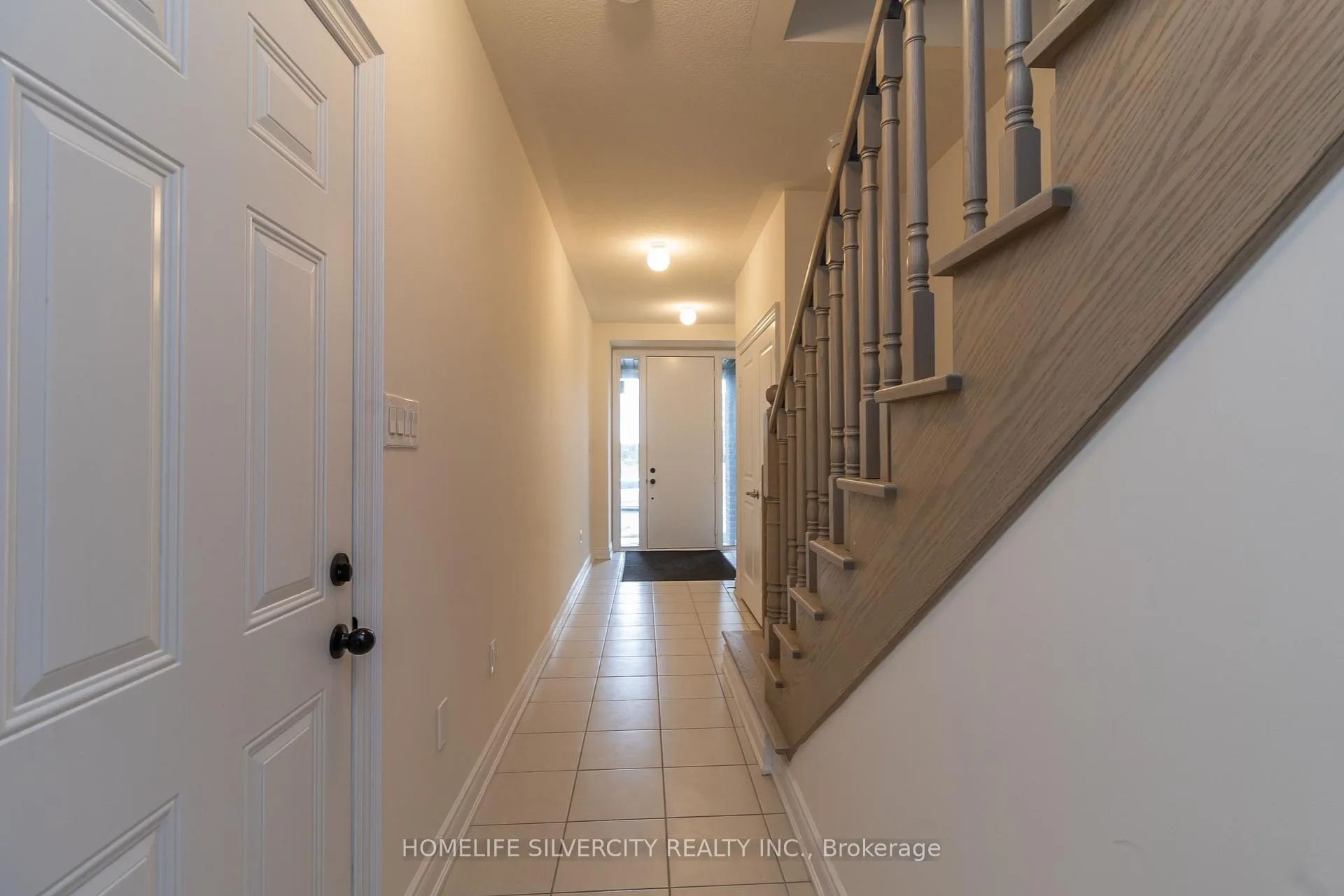 Photo 7 of 403 Tennant Circle, Vaughan, Vellore Village — HOMEH