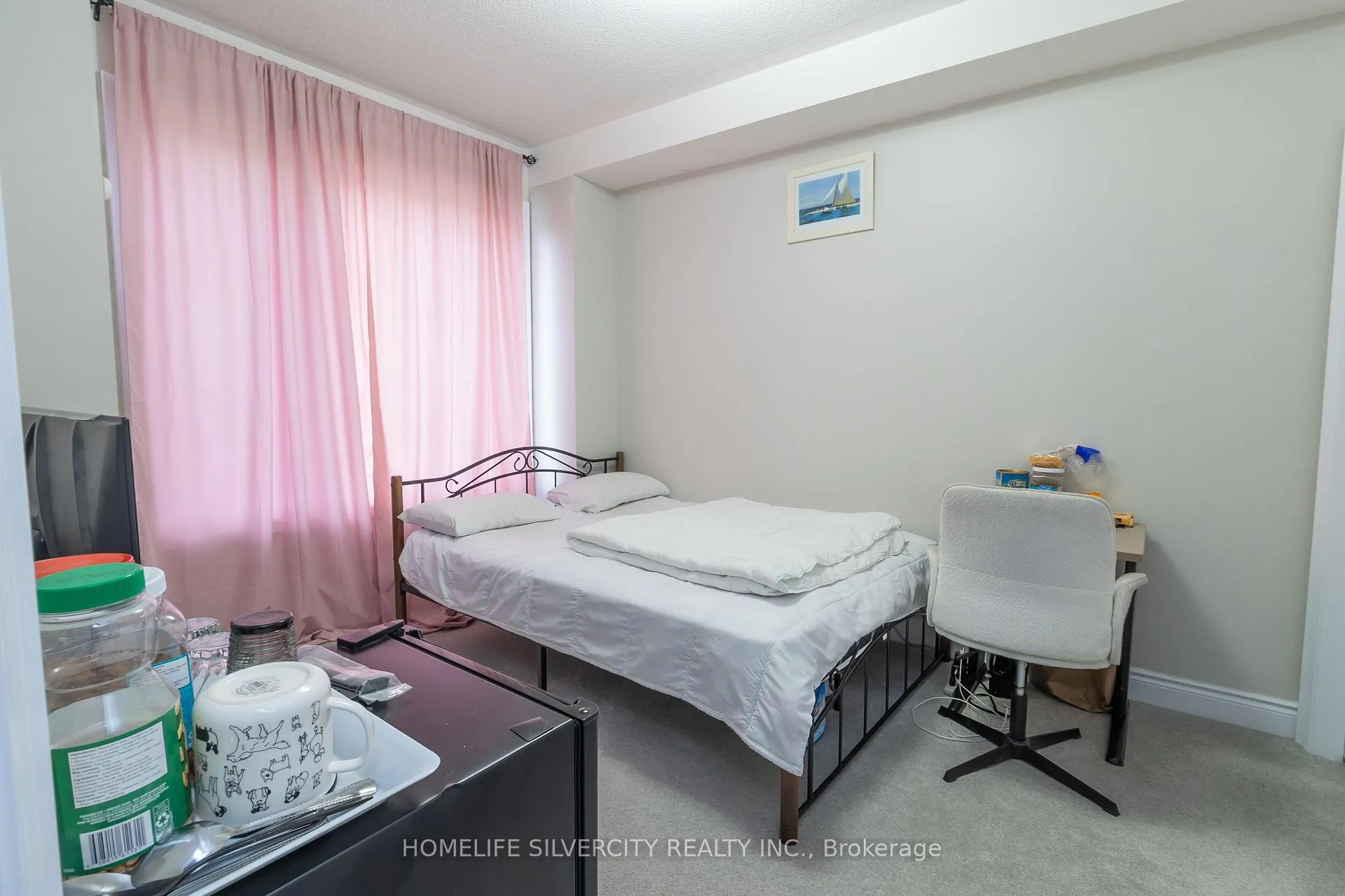 Photo 8 of 403 Tennant Circle, Vaughan, Vellore Village — HOMEH