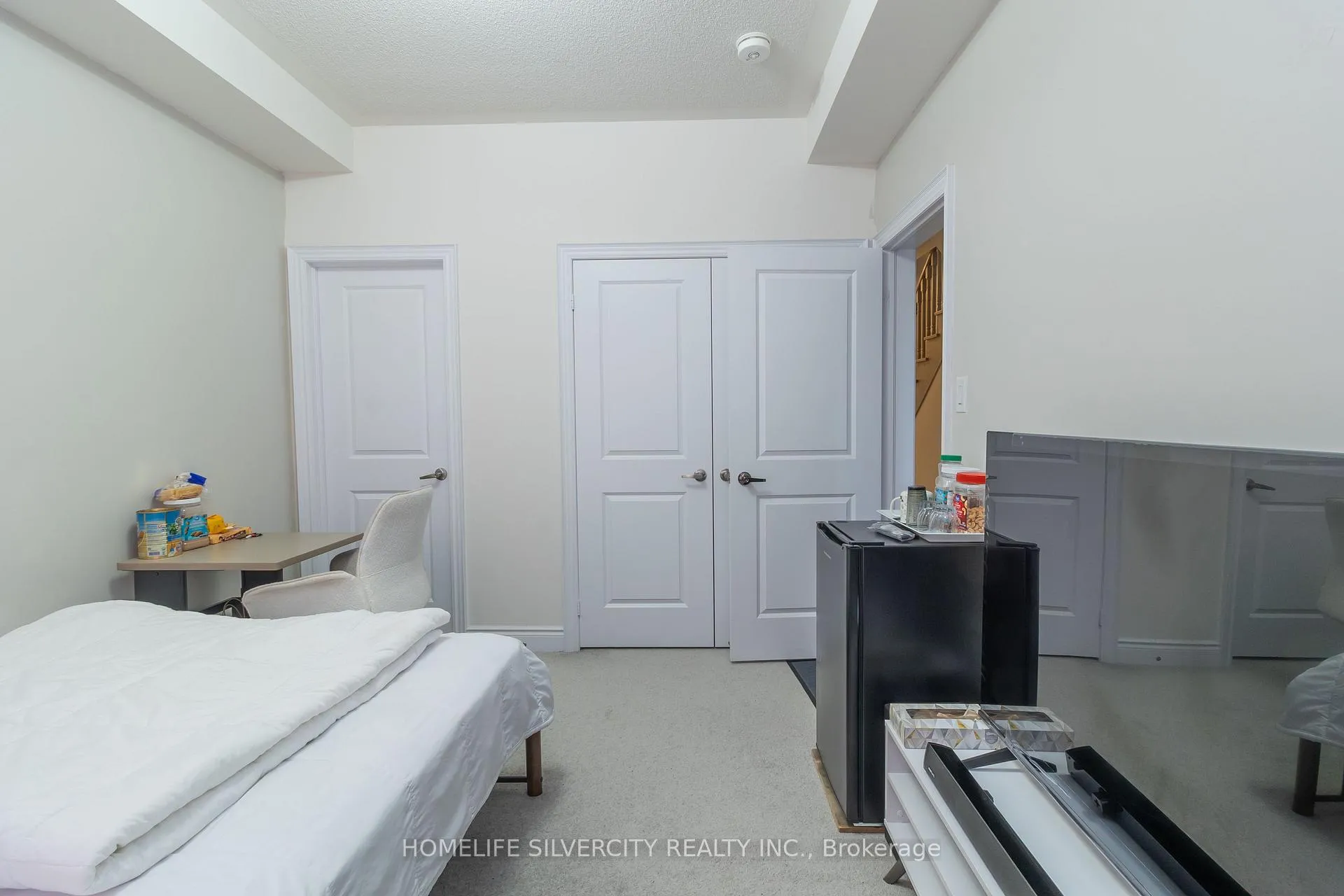 Photo 9 of 403 Tennant Circle, Vaughan, Vellore Village — HOMEH