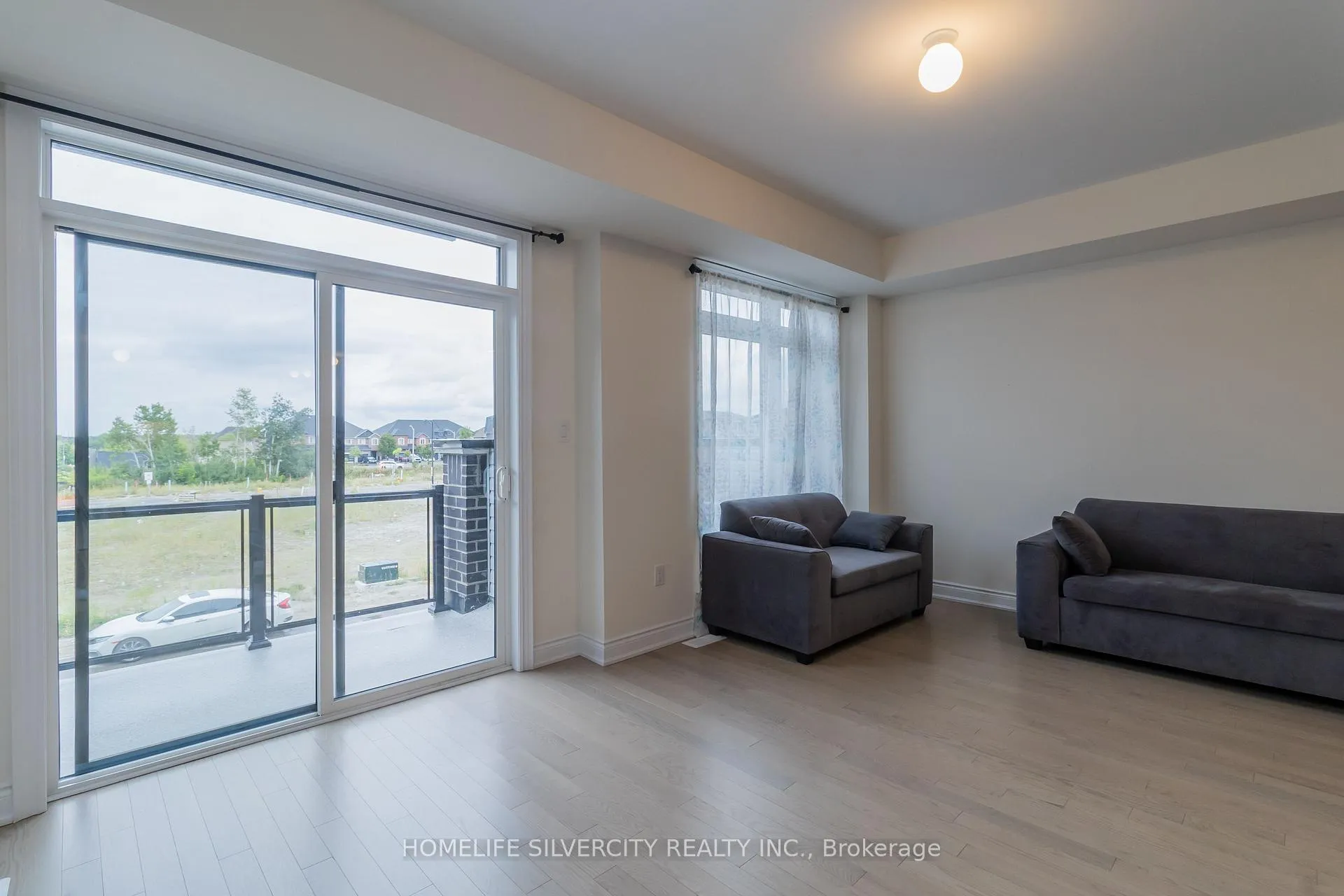 Photo 27 of 403 Tennant Circle, Vaughan, Vellore Village — HOMEH