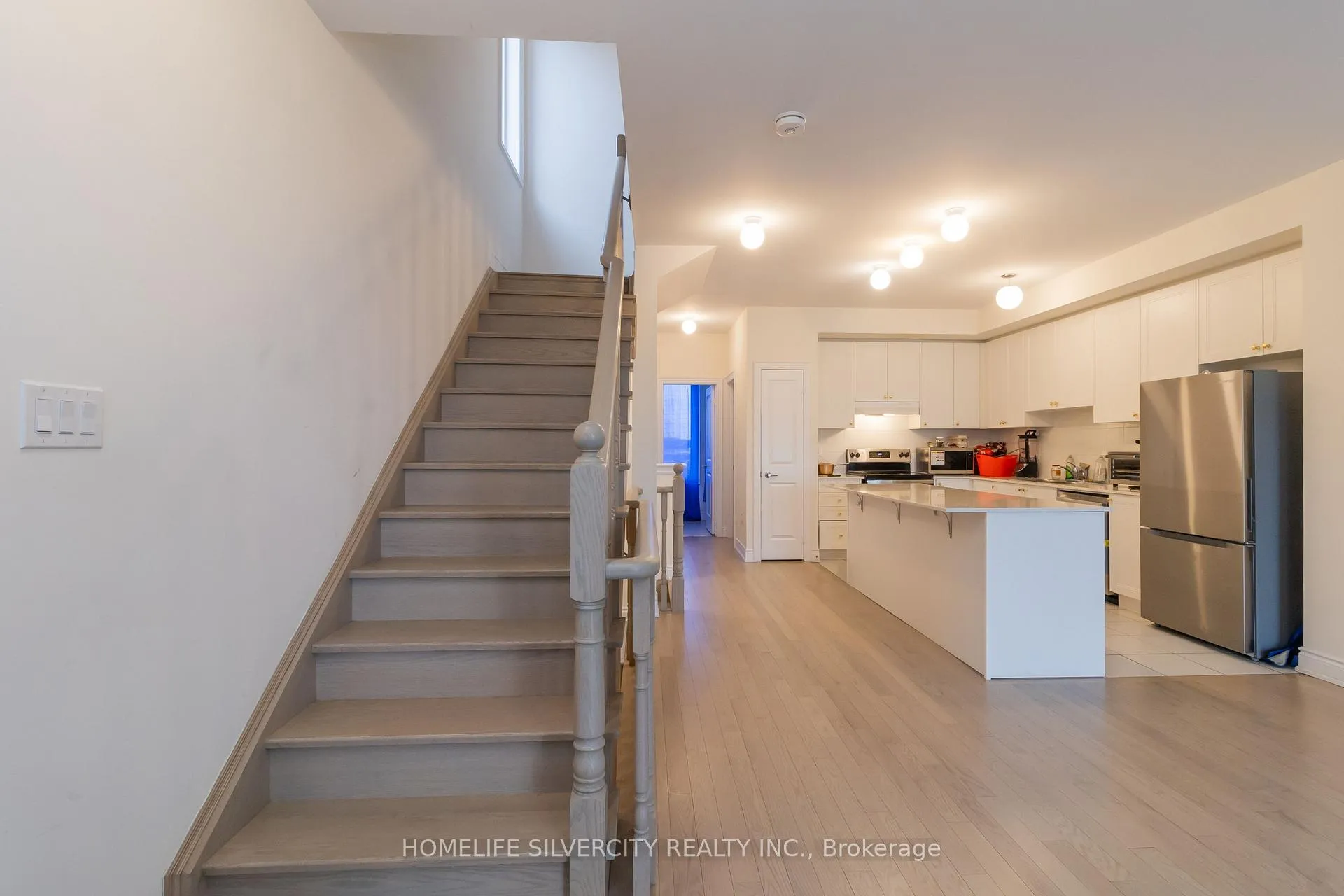 Photo 32 of 403 Tennant Circle, Vaughan, Vellore Village — HOMEH