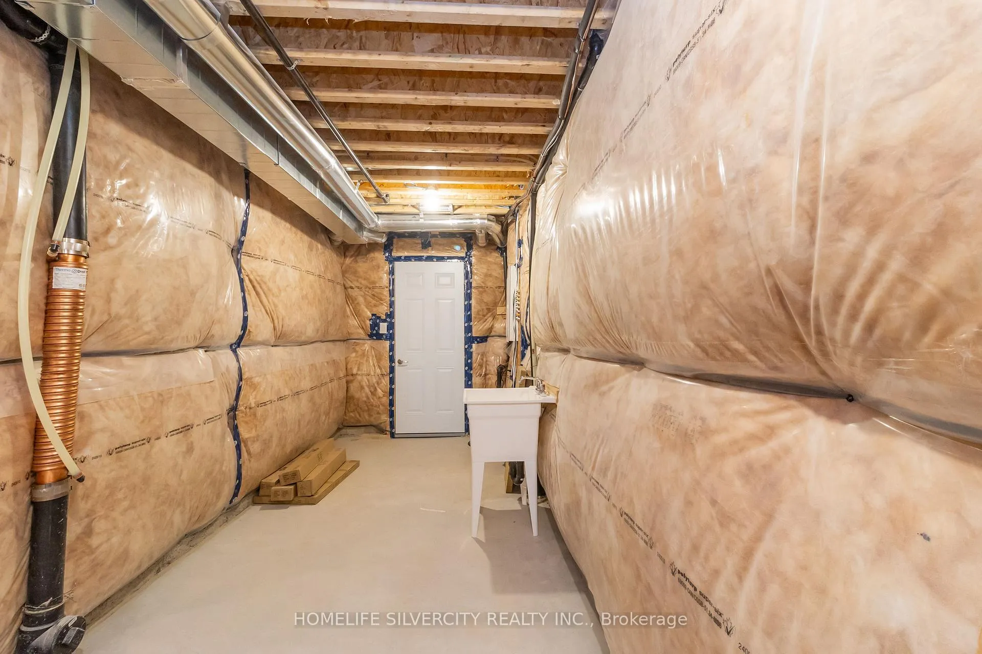 Photo 39 of 403 Tennant Circle, Vaughan, Vellore Village — HOMEH