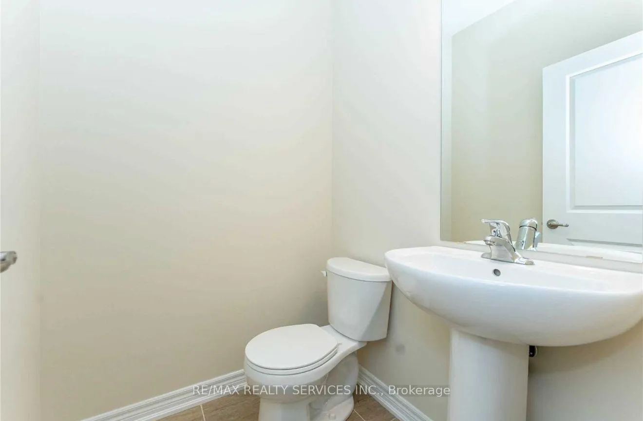 Photo 13 of 26 Sunflower Place, Welland, West Welland — HOMEH