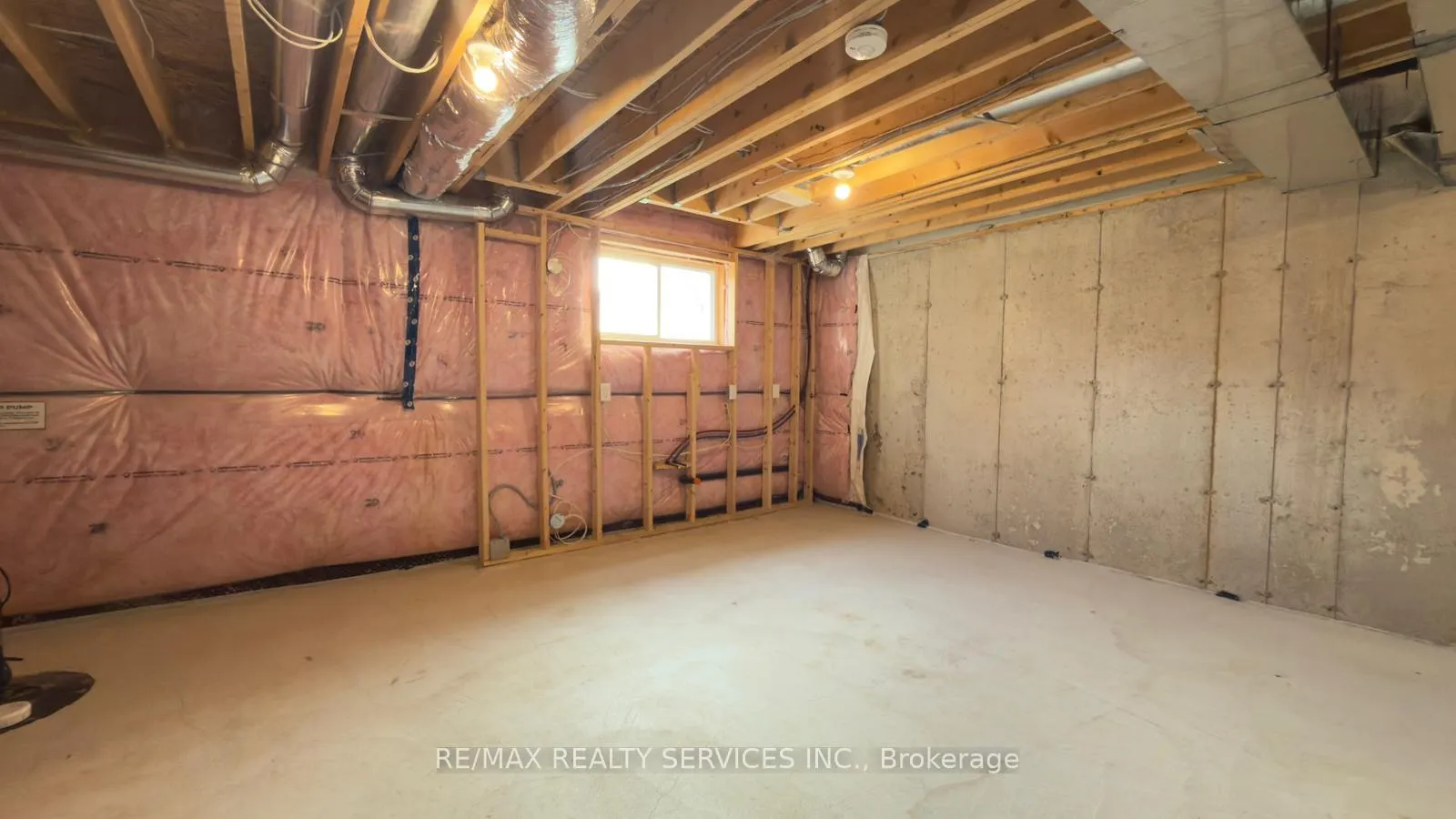 Photo 25 of 26 Sunflower Place, Welland, West Welland — HOMEH
