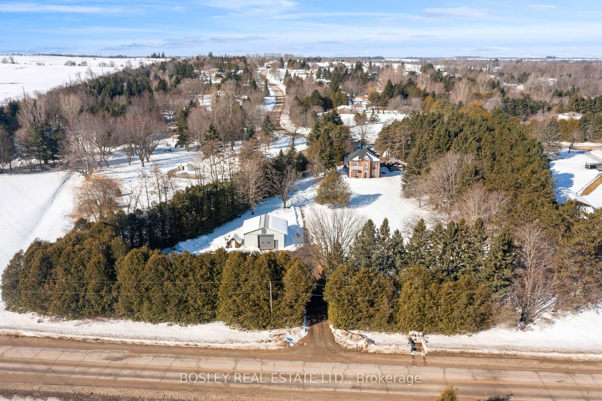 Photo 2 of 34 McKibbon Avenue, Amaranth, Rural Amaranth — HOMEH
