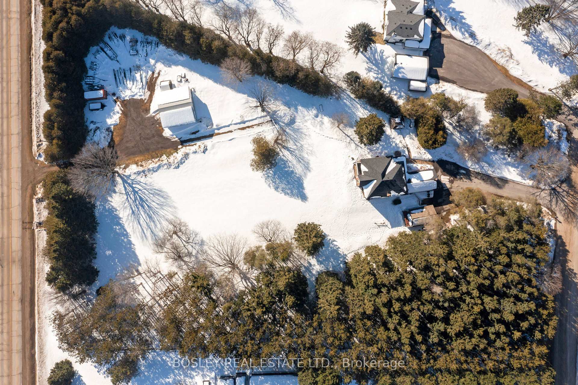 Photo 3 of 34 McKibbon Avenue, Amaranth, Rural Amaranth — HOMEH