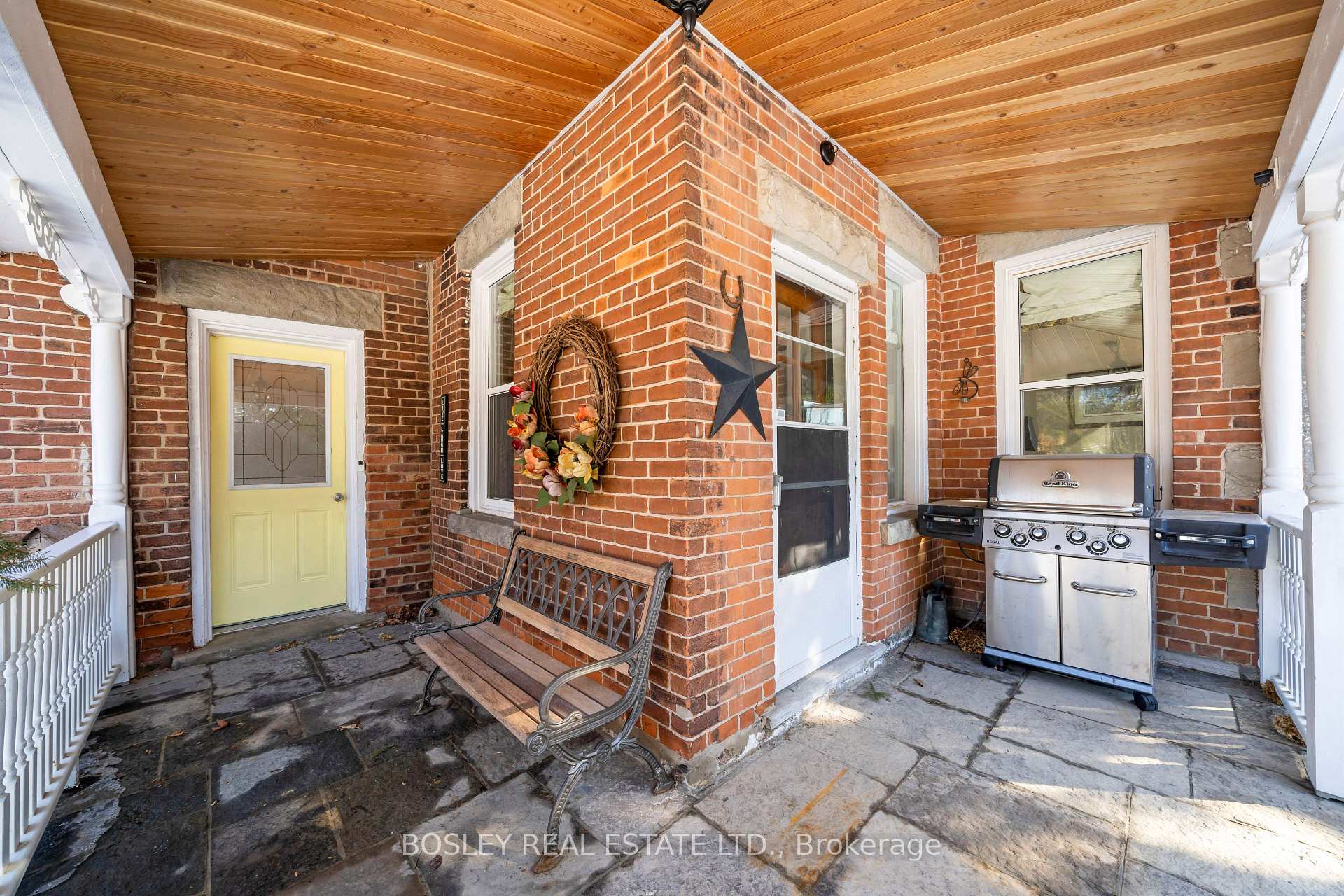 Photo 9 of 34 McKibbon Avenue, Amaranth, Rural Amaranth — HOMEH
