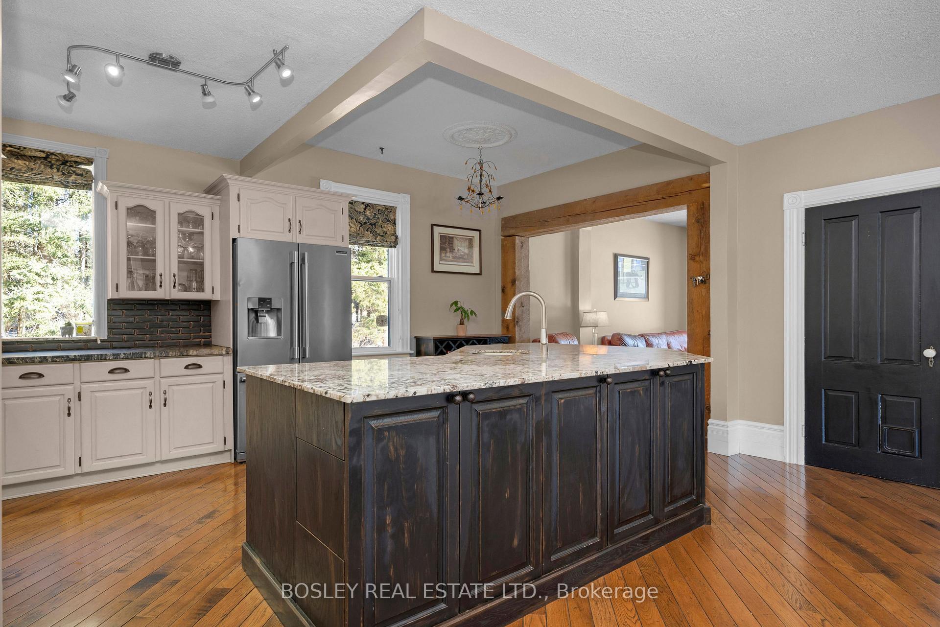 Photo 15 of 34 McKibbon Avenue, Amaranth, Rural Amaranth — HOMEH