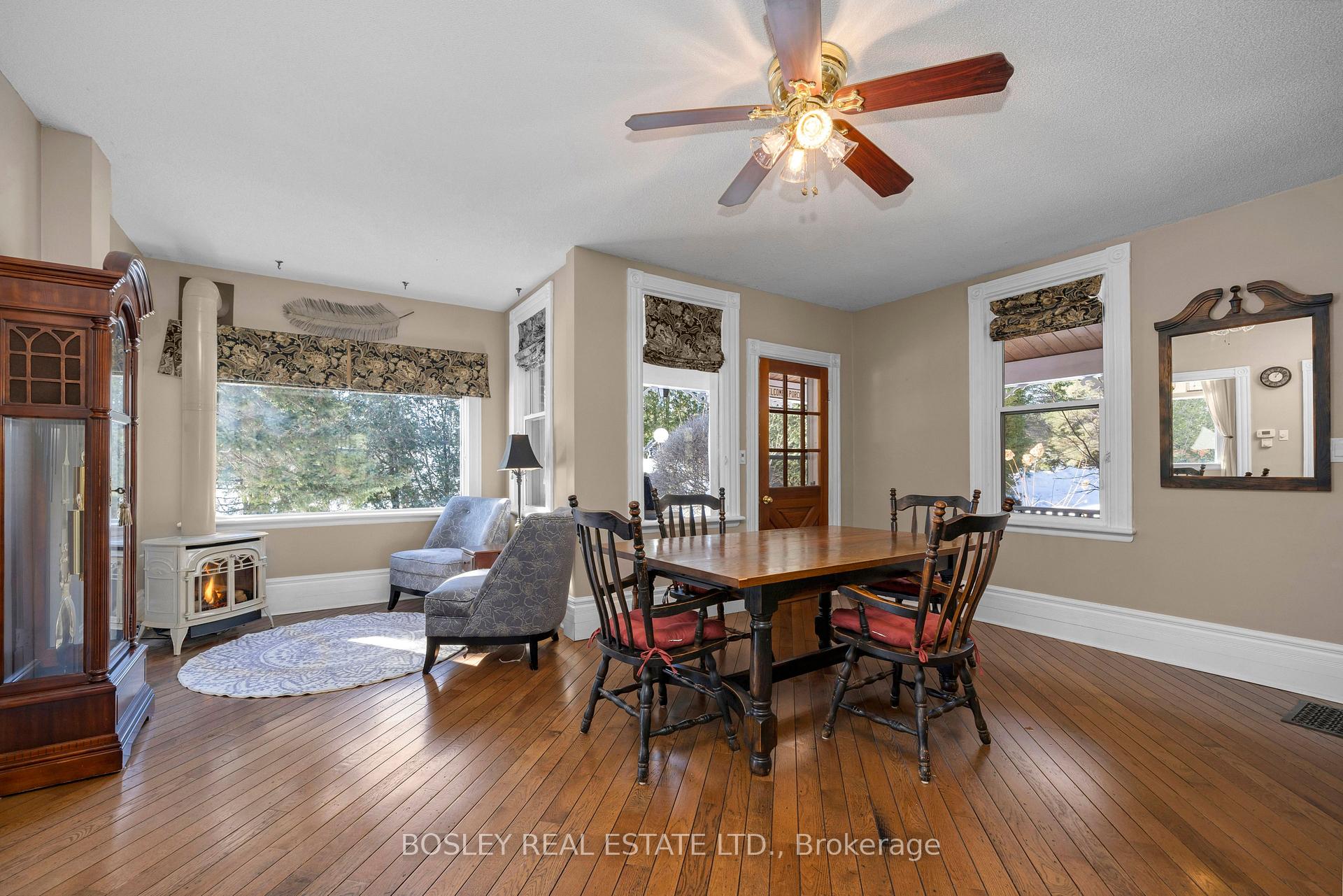 Photo 16 of 34 McKibbon Avenue, Amaranth, Rural Amaranth — HOMEH