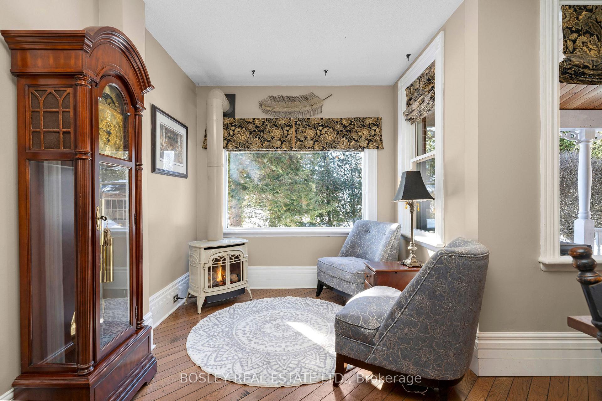 Photo 20 of 34 McKibbon Avenue, Amaranth, Rural Amaranth — HOMEH