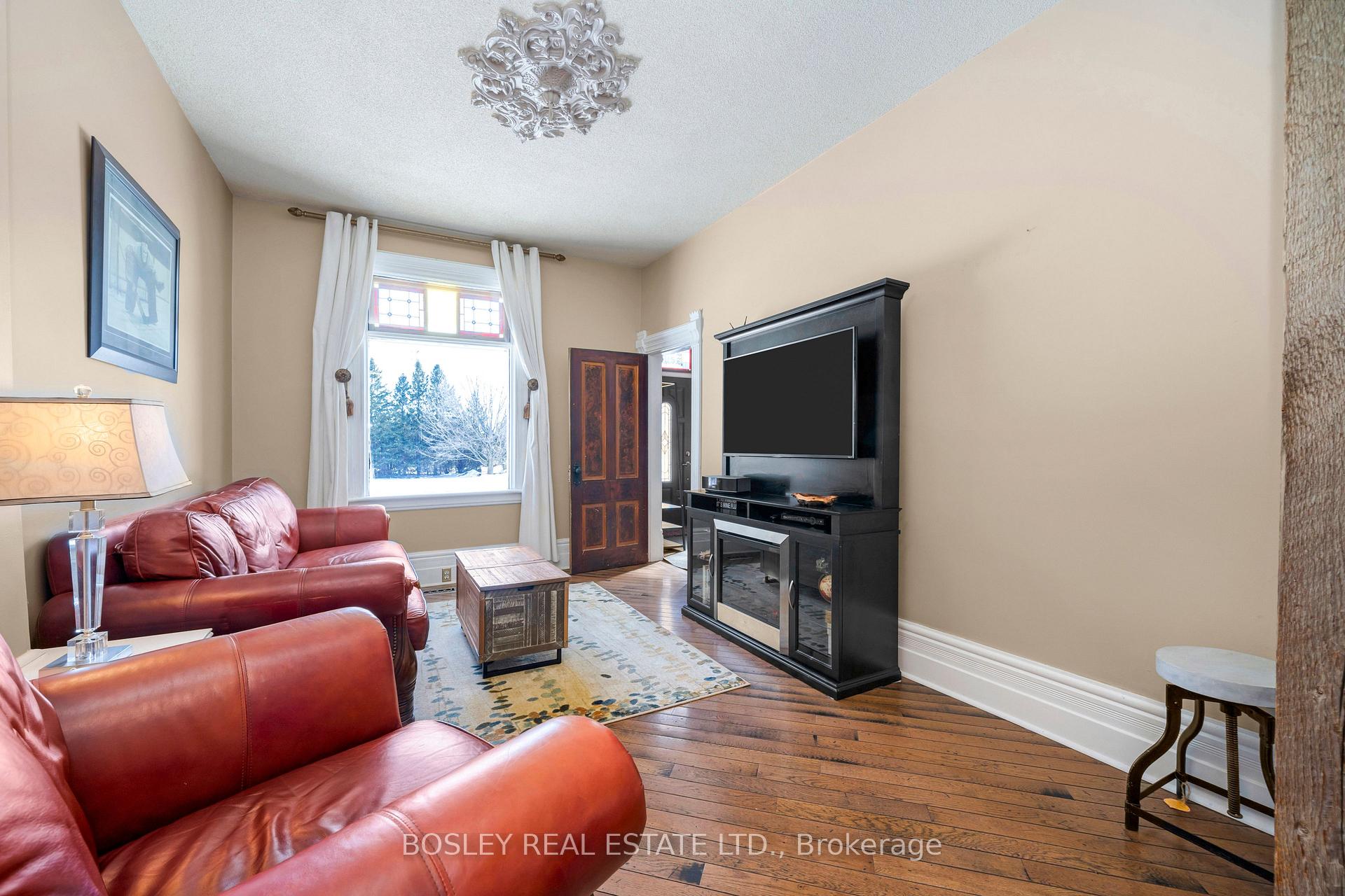 Photo 24 of 34 McKibbon Avenue, Amaranth, Rural Amaranth — HOMEH