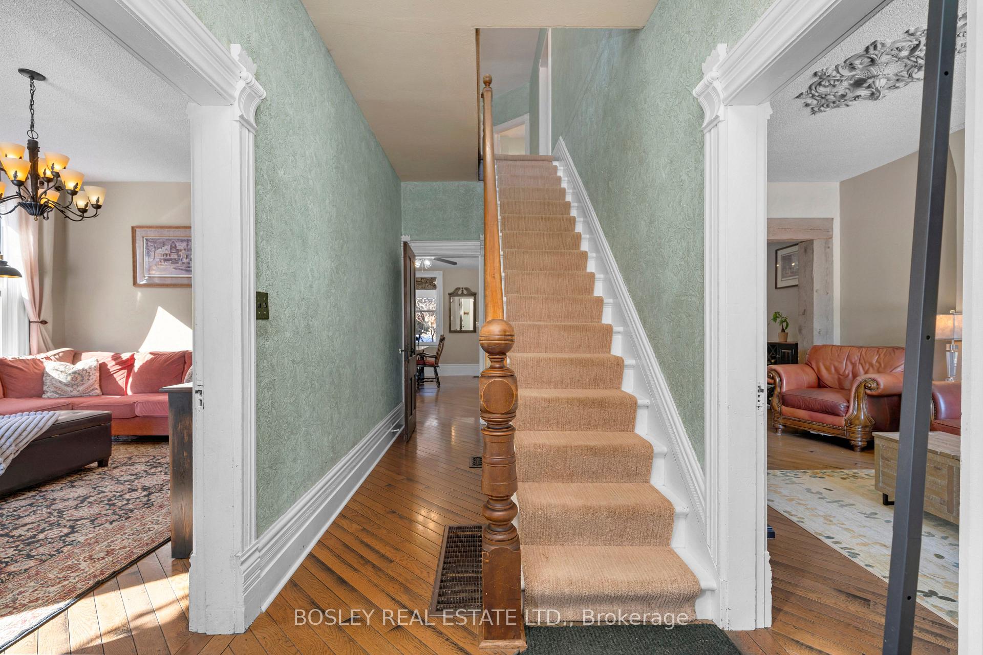 Photo 33 of 34 McKibbon Avenue, Amaranth, Rural Amaranth — HOMEH