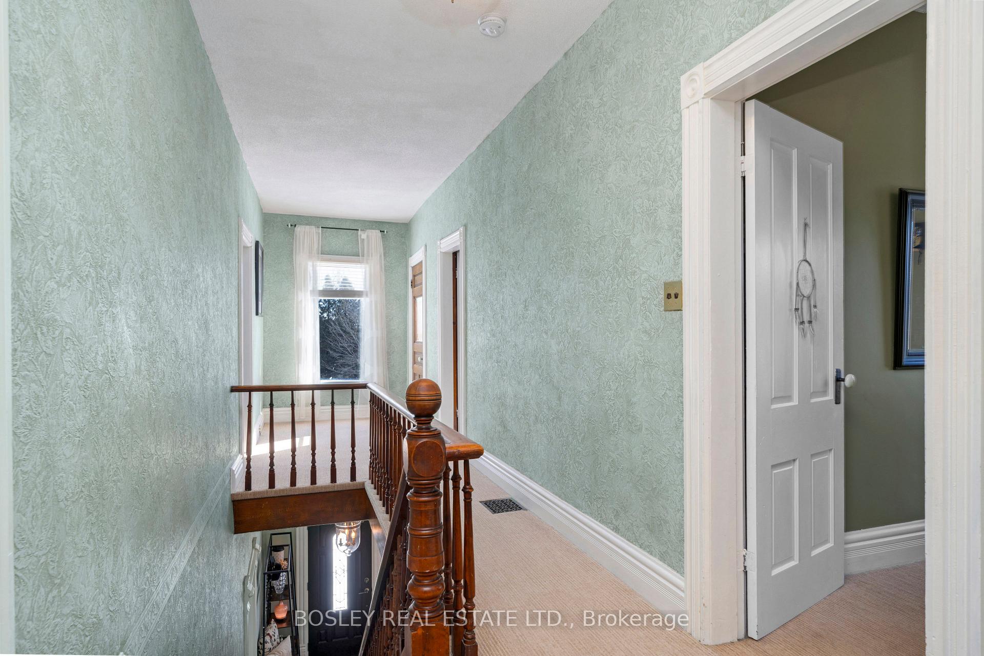 Photo 35 of 34 McKibbon Avenue, Amaranth, Rural Amaranth — HOMEH
