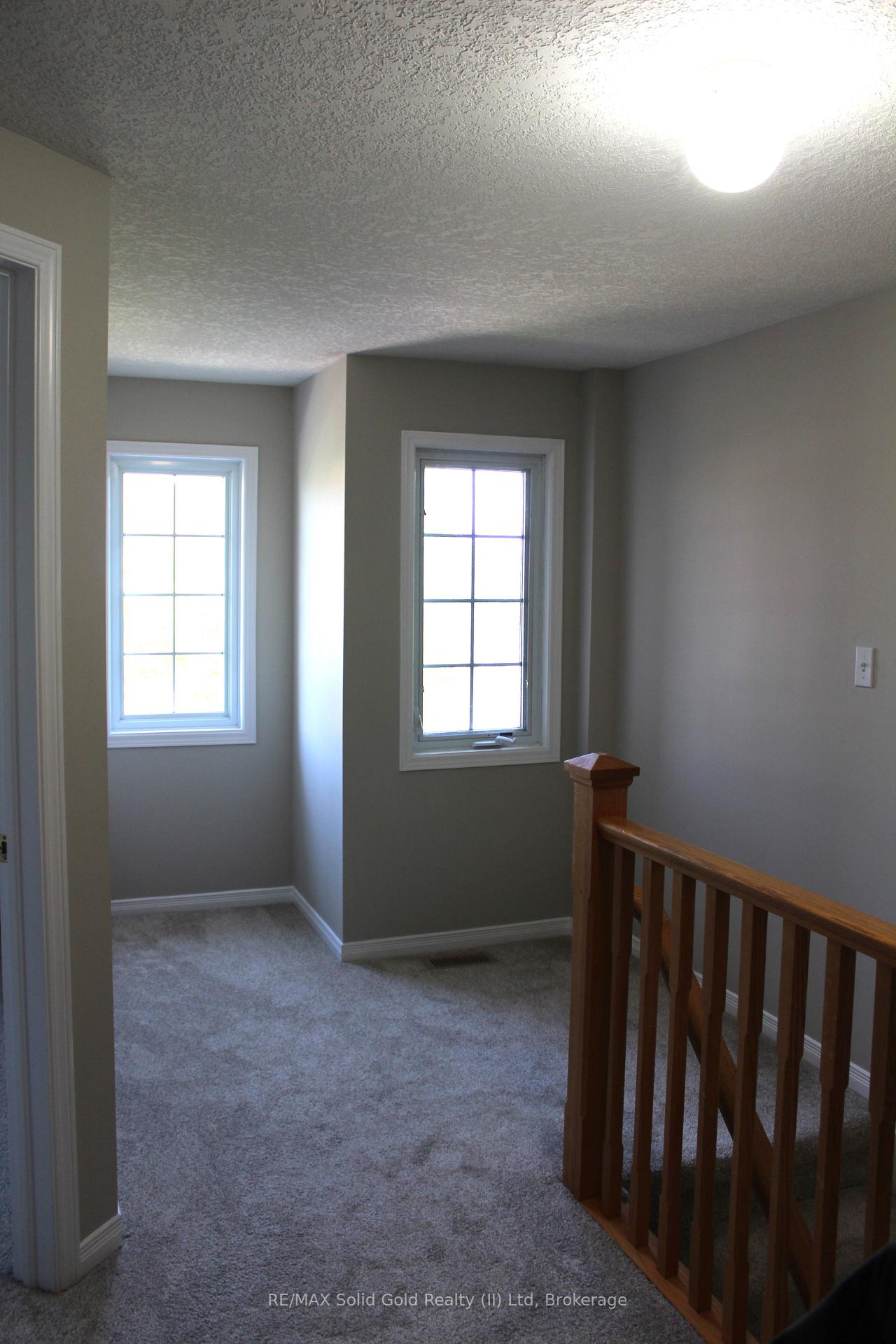 Photo 11 of 565 Violet Street, Waterloo — HOMEH