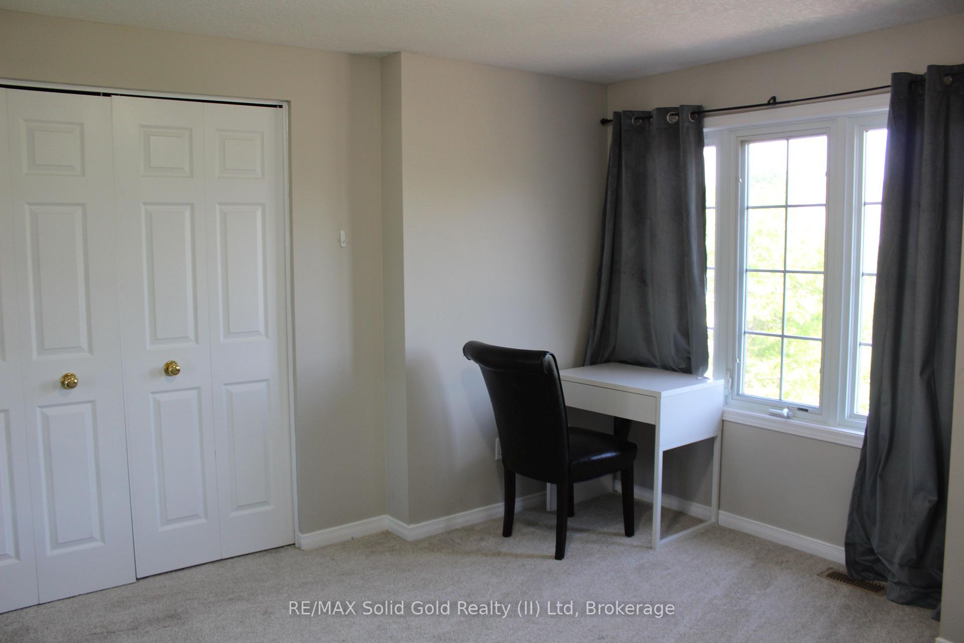 Photo 12 of 565 Violet Street, Waterloo — HOMEH