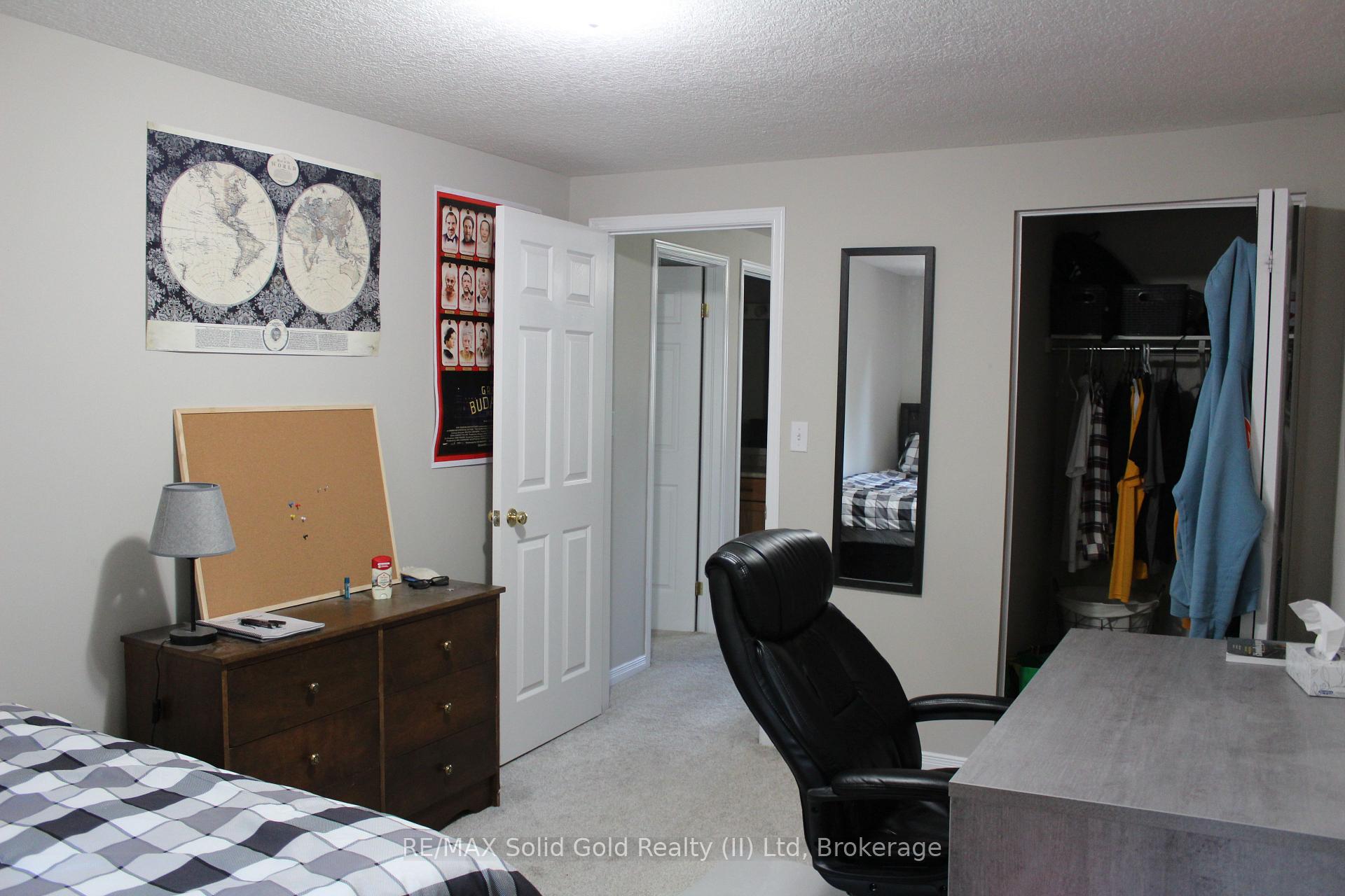 Photo 15 of 565 Violet Street, Waterloo — HOMEH
