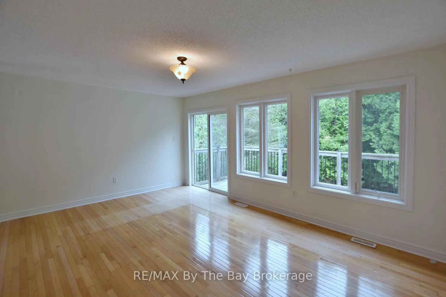 Photo 28 of 7 Meadowood Drive, Wasaga Beach — HOMEH