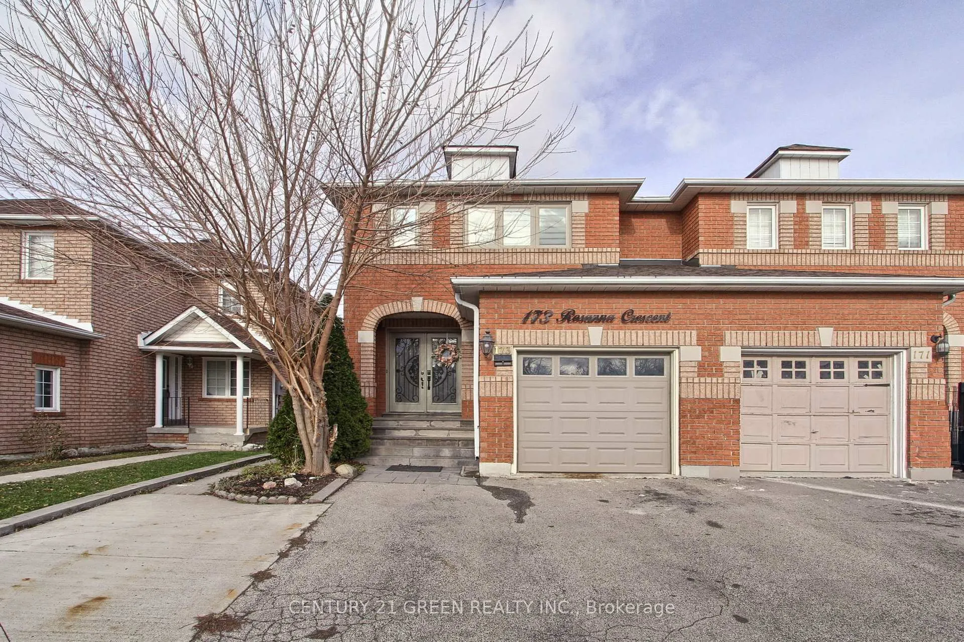 Front of 173 Rosanna Crescent