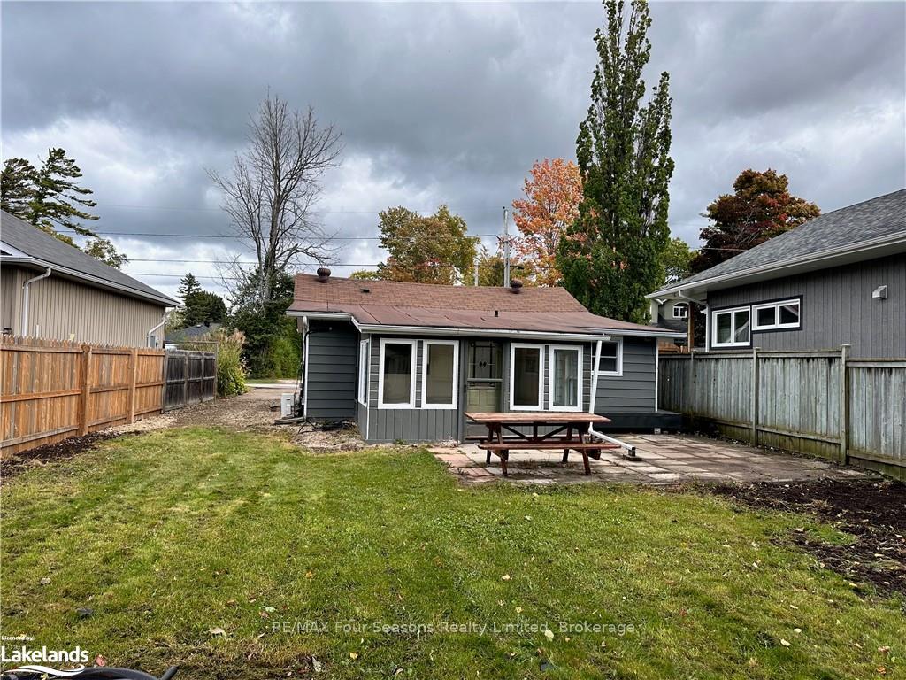 Photo 12 of 30 64th Street N, Wasaga Beach — HOMEH