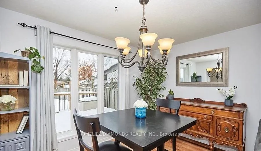 Photo 3 of 32 Woodland Drive, Welland, N. Welland — HOMEH