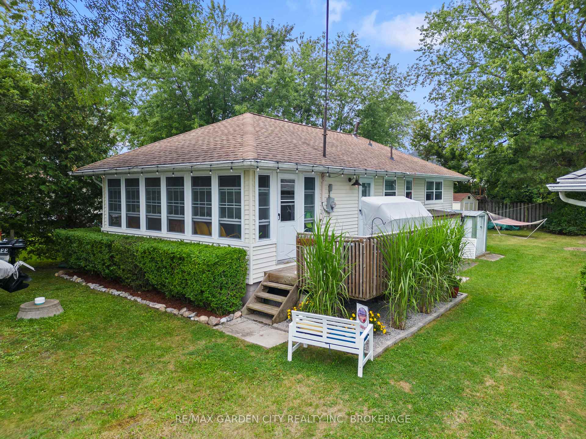 Photo 1 of 11154 Churchill Avenue, Wainfleet, Lakeshore — HOMEH