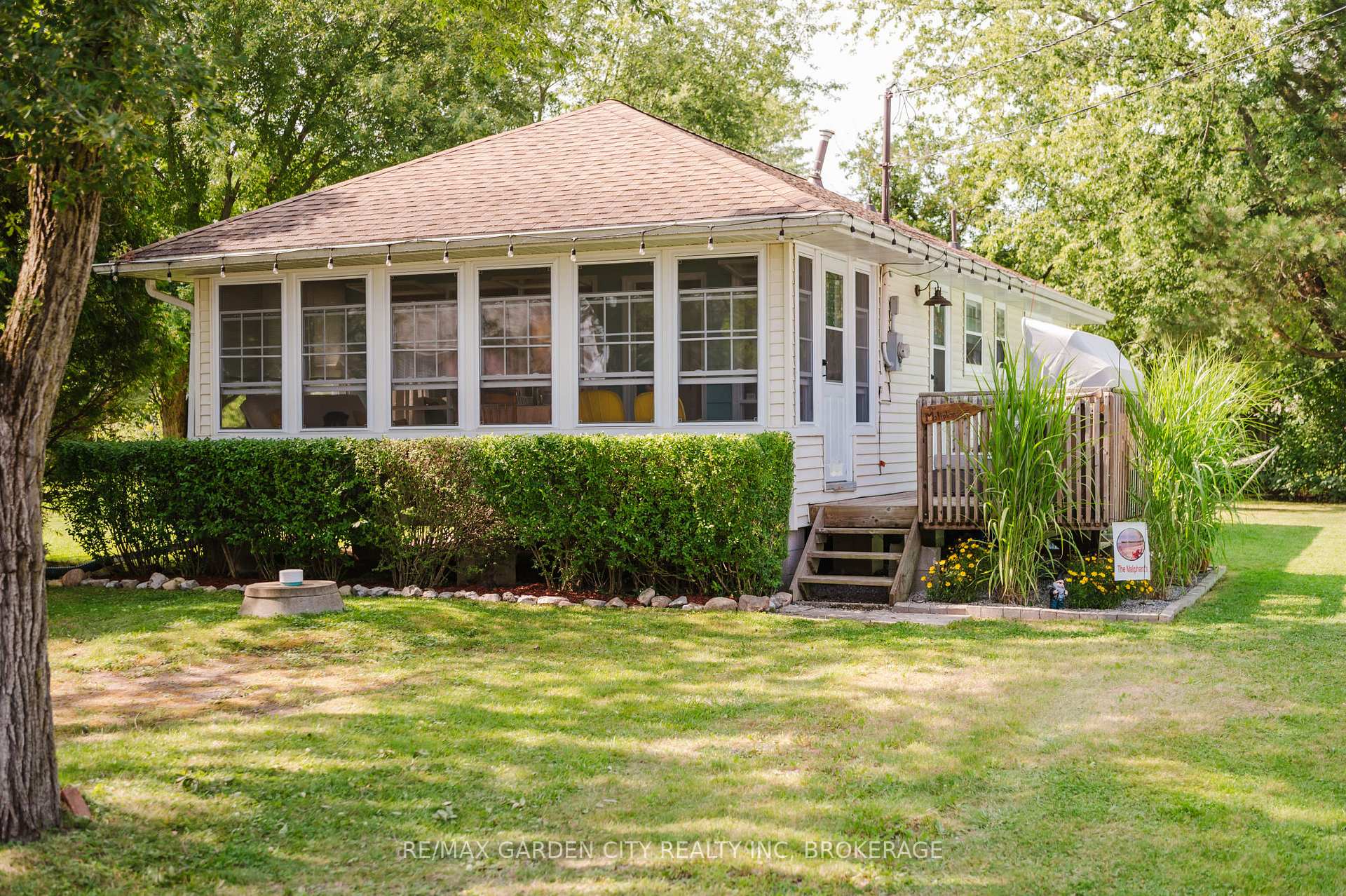 Photo 2 of 11154 Churchill Avenue, Wainfleet, Lakeshore — HOMEH