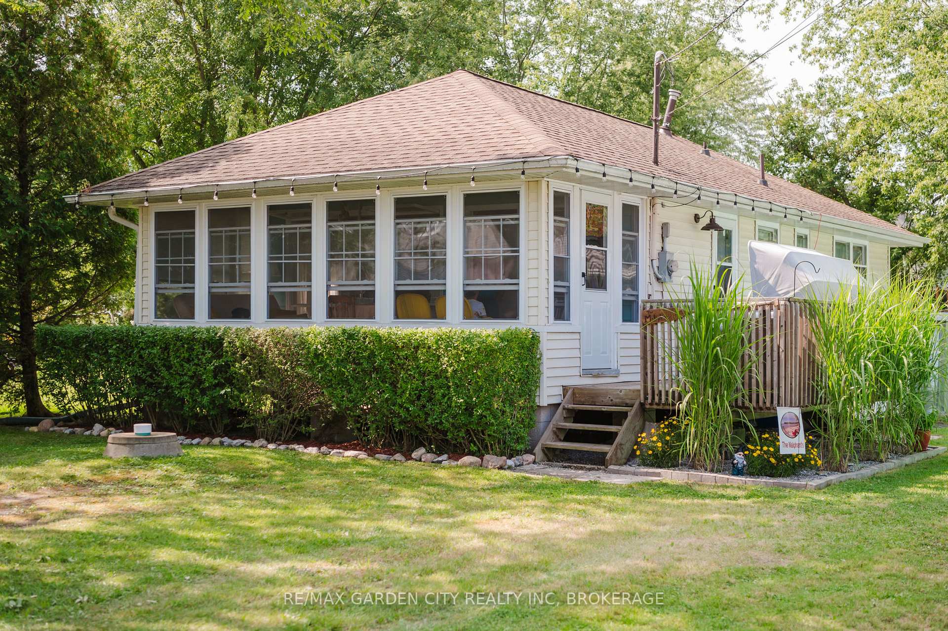 Photo 3 of 11154 Churchill Avenue, Wainfleet, Lakeshore — HOMEH