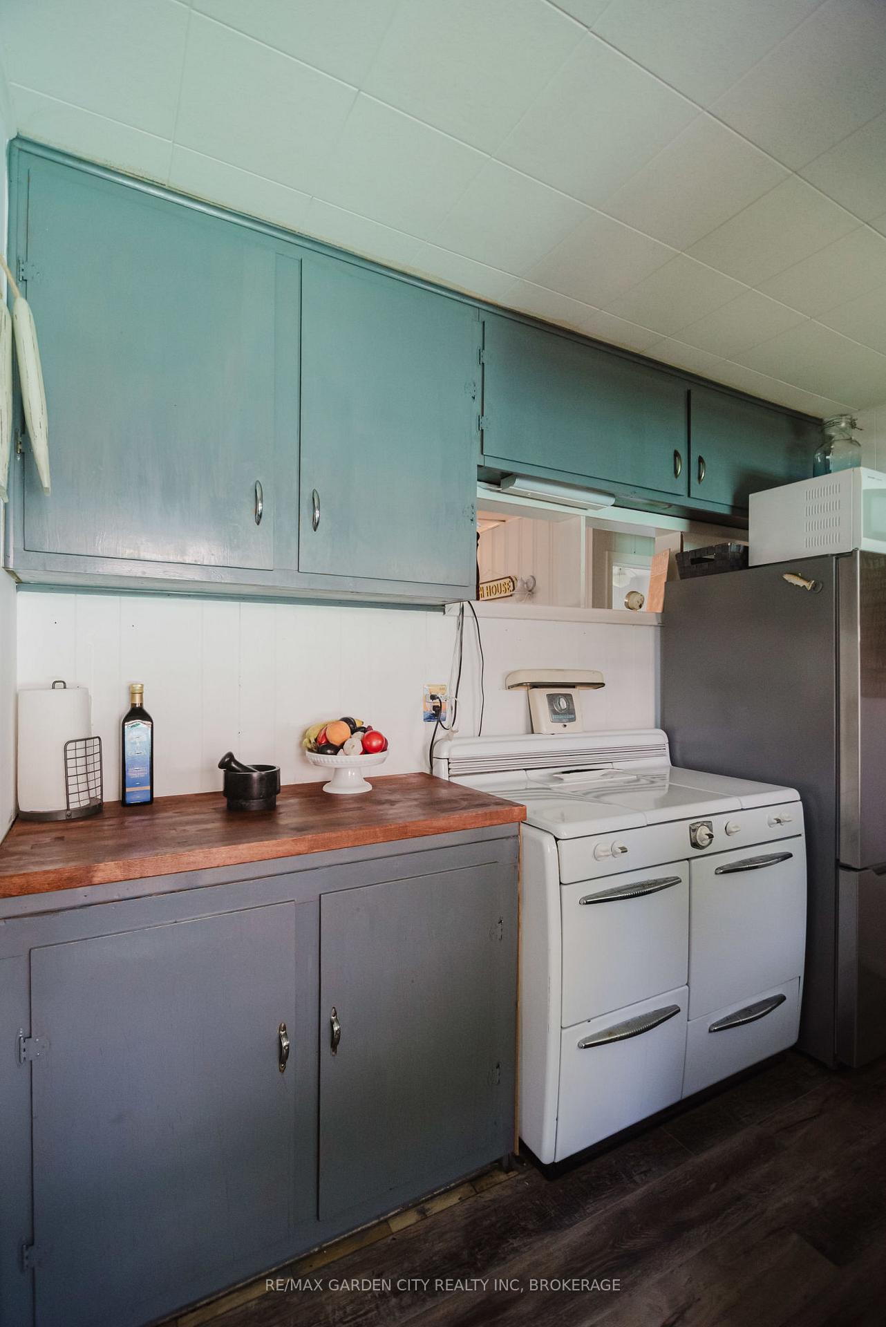 Photo 24 of 11154 Churchill Avenue, Wainfleet, Lakeshore — HOMEH