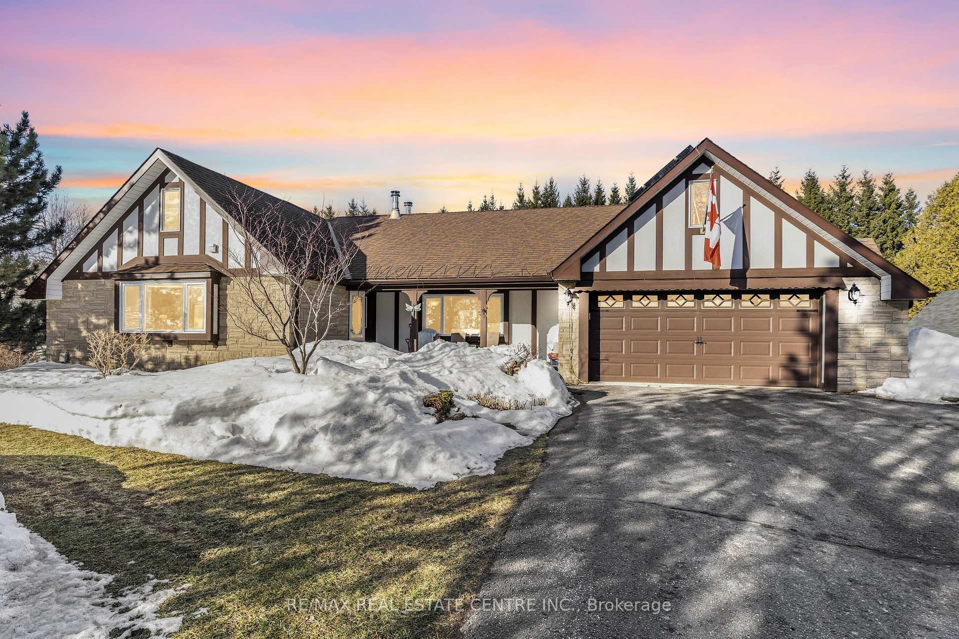 Front of 475158 County Road 11