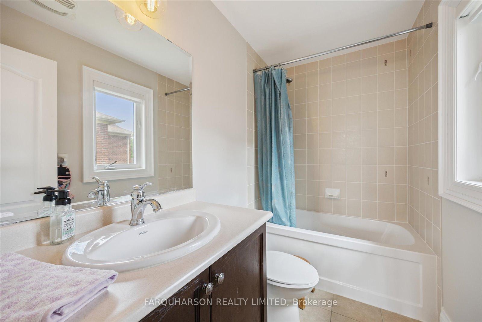 Photo 21 of 28 Wyndance Way, Uxbridge, Rural Uxbridge — HOMEH