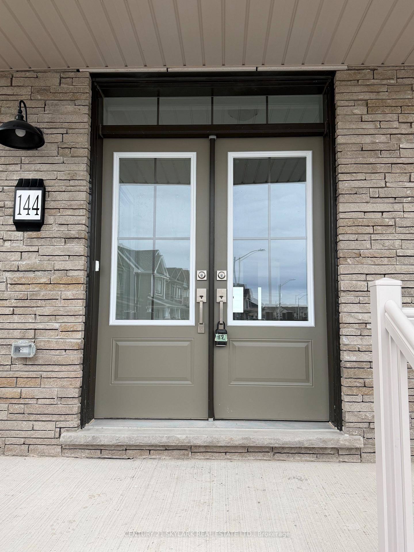 Photo 4 of 144 Aviron Crescent, Welland, Dain City — HOMEH