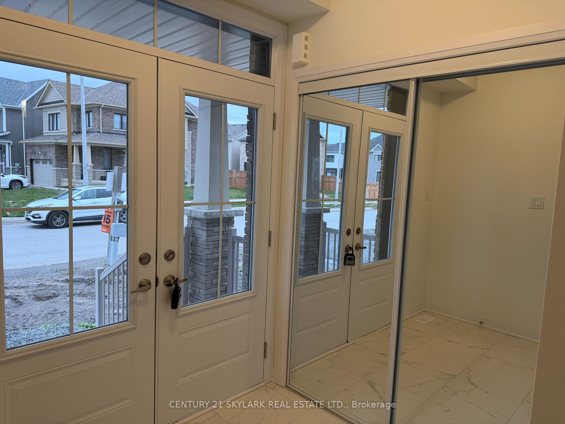 Photo 7 of 144 Aviron Crescent, Welland, Dain City — HOMEH
