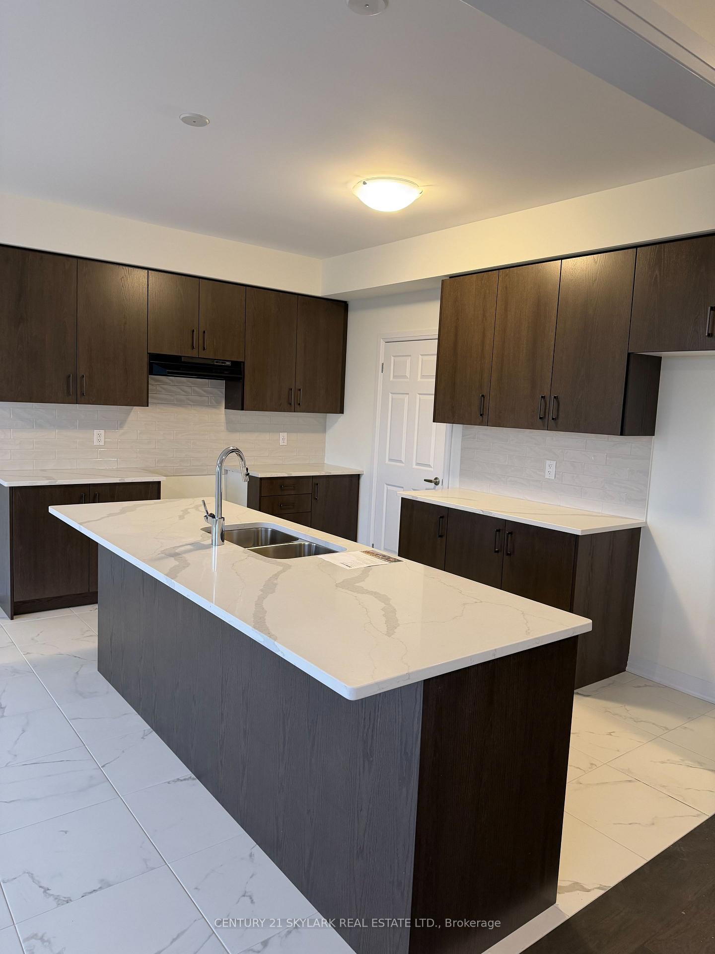 Photo 13 of 144 Aviron Crescent, Welland, Dain City — HOMEH