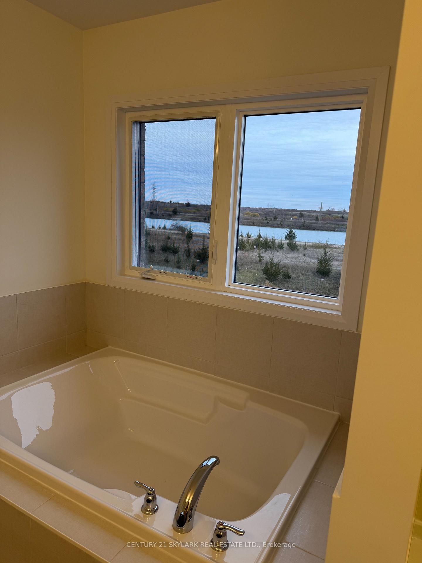 Photo 19 of 144 Aviron Crescent, Welland, Dain City — HOMEH
