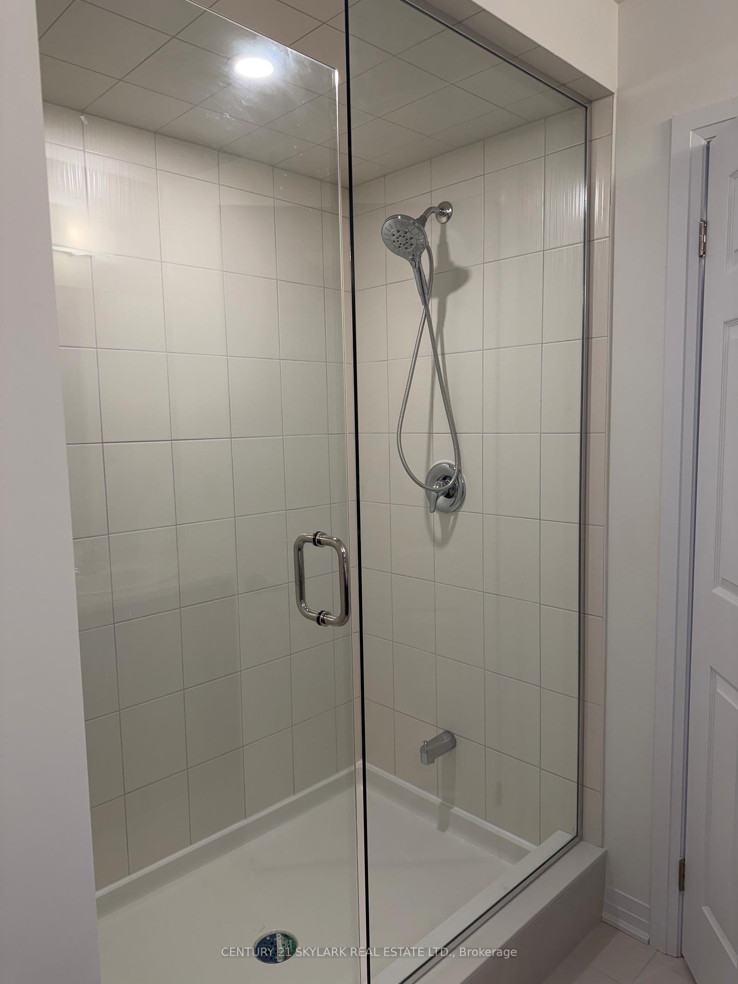 Photo 20 of 144 Aviron Crescent, Welland, Dain City — HOMEH
