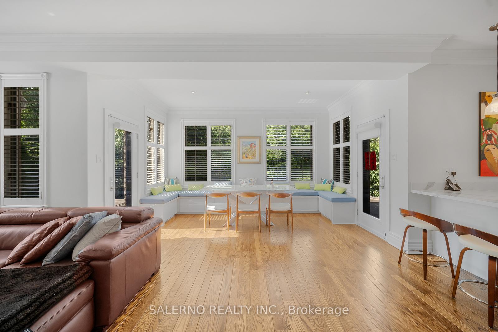 Photo 10 of 32 Donna Mae Crescent, Vaughan, Crestwood-Springfarm-Yorkhill — HOMEH