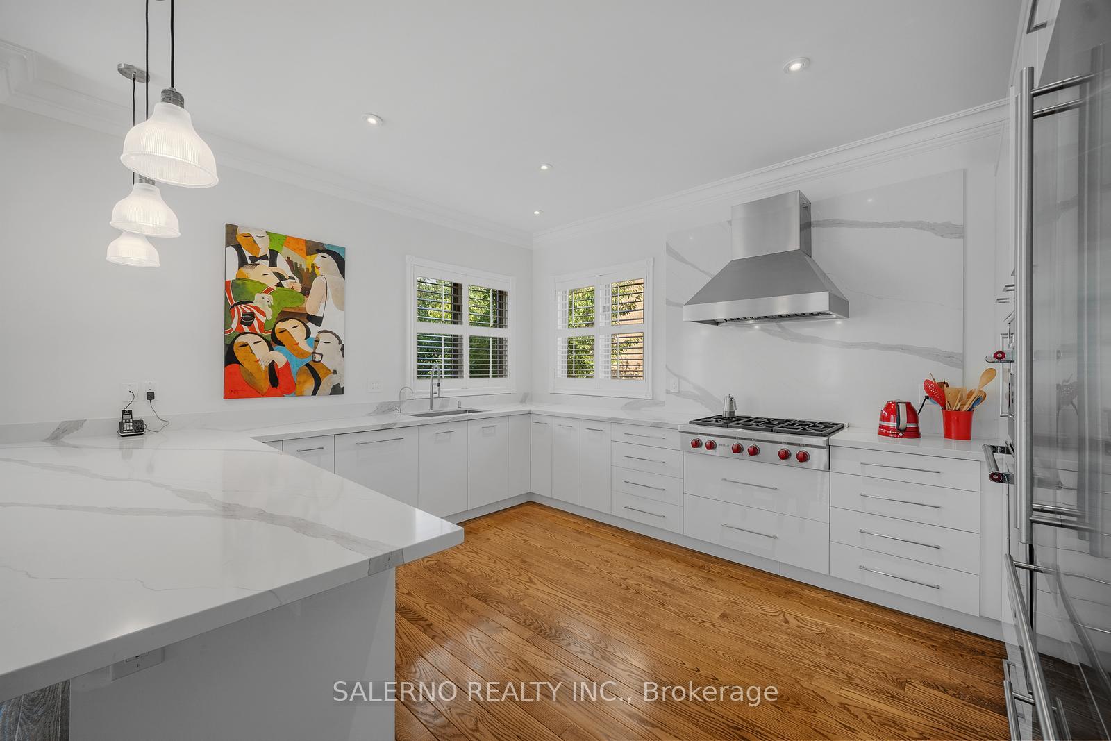 Photo 14 of 32 Donna Mae Crescent, Vaughan, Crestwood-Springfarm-Yorkhill — HOMEH