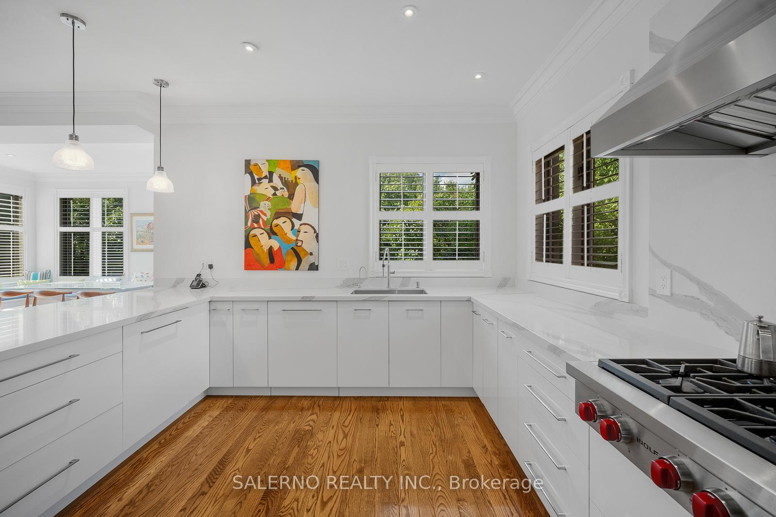 Photo 15 of 32 Donna Mae Crescent, Vaughan, Crestwood-Springfarm-Yorkhill — HOMEH