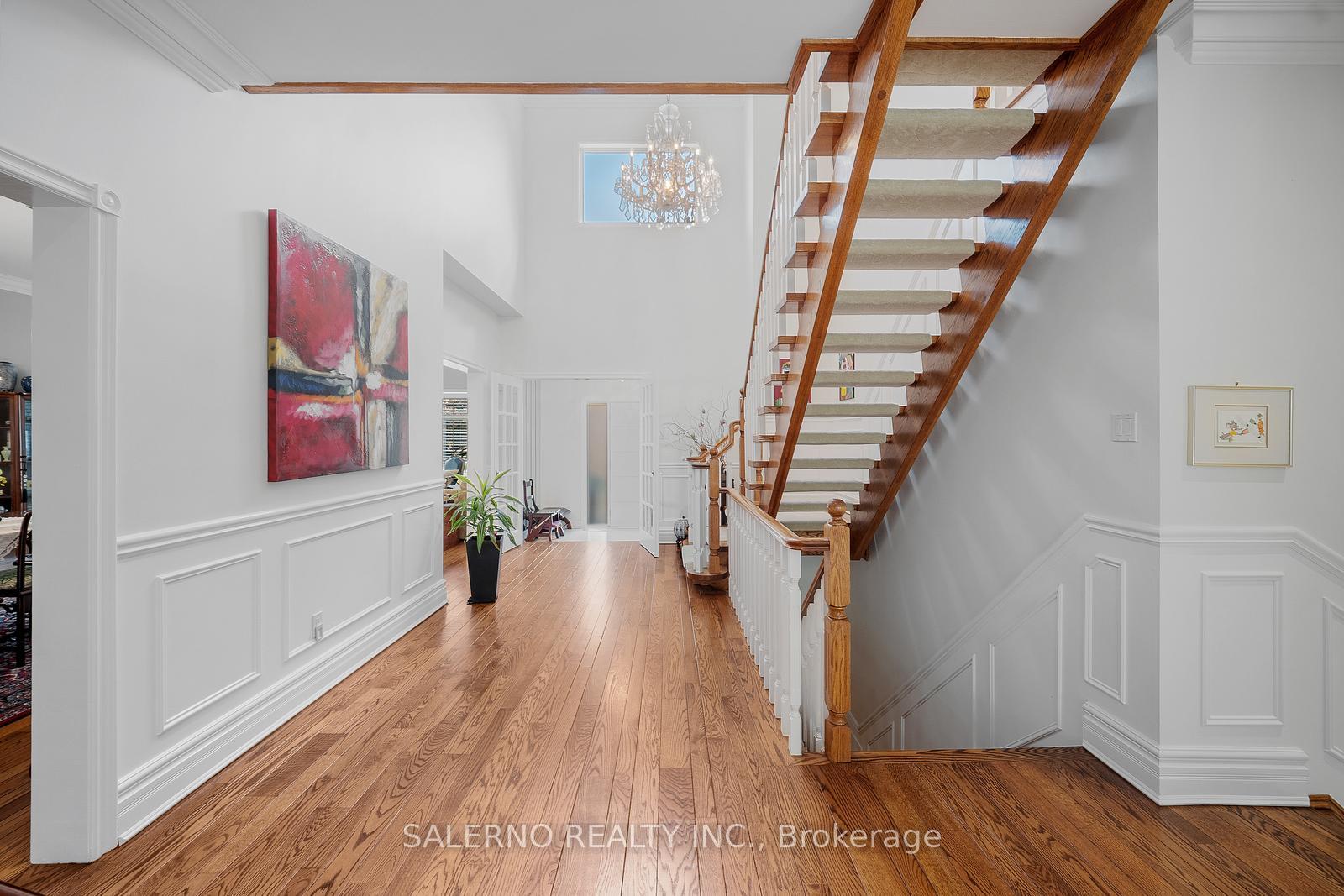 Photo 17 of 32 Donna Mae Crescent, Vaughan, Crestwood-Springfarm-Yorkhill — HOMEH
