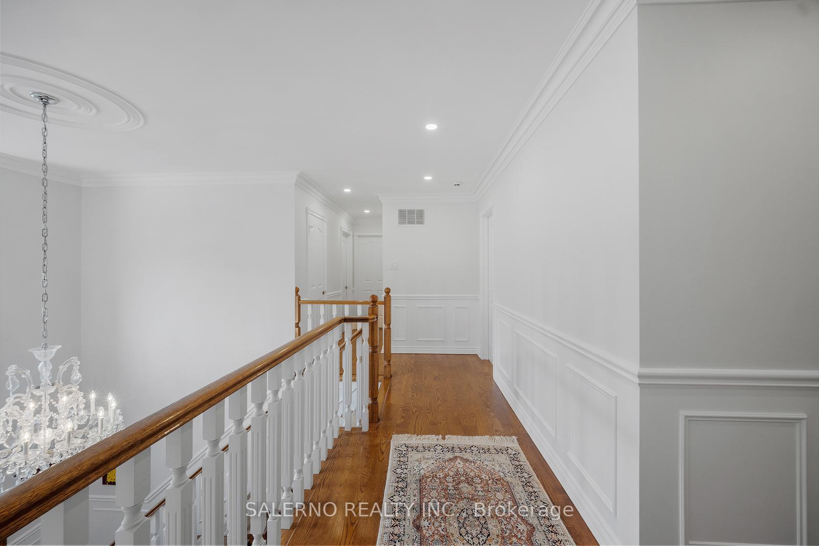 Photo 21 of 32 Donna Mae Crescent, Vaughan, Crestwood-Springfarm-Yorkhill — HOMEH