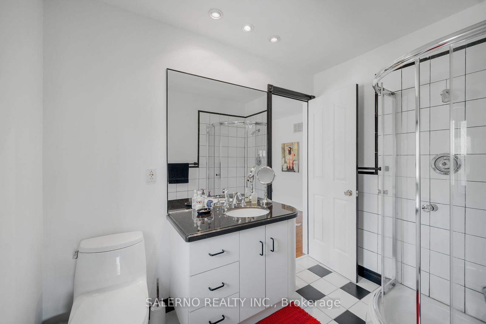 Photo 27 of 32 Donna Mae Crescent, Vaughan, Crestwood-Springfarm-Yorkhill — HOMEH
