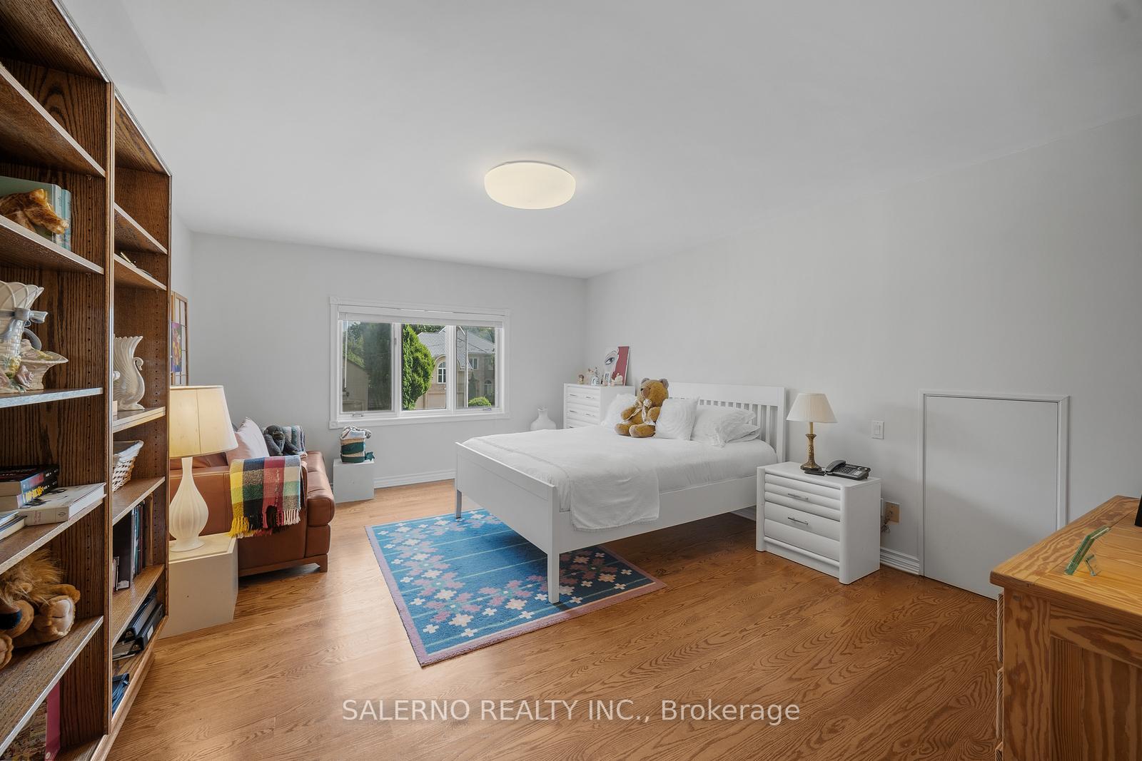 Photo 29 of 32 Donna Mae Crescent, Vaughan, Crestwood-Springfarm-Yorkhill — HOMEH