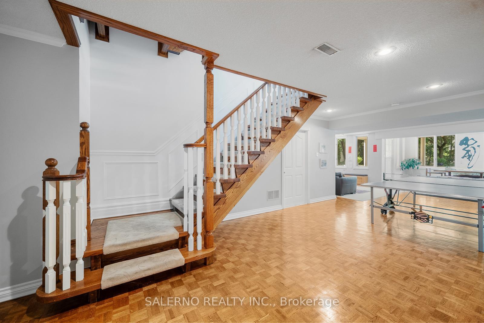 Photo 32 of 32 Donna Mae Crescent, Vaughan, Crestwood-Springfarm-Yorkhill — HOMEH